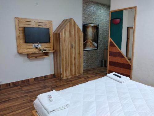 Hotel Gir Lion?zo, The Jungle Utaro