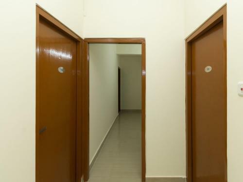 Hotel Travellers Inn
