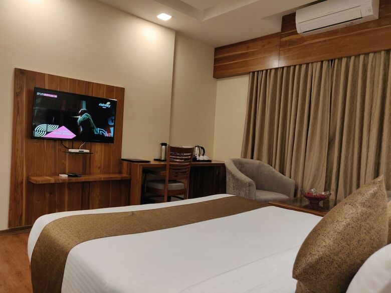 Sai Neem Tree Hotel