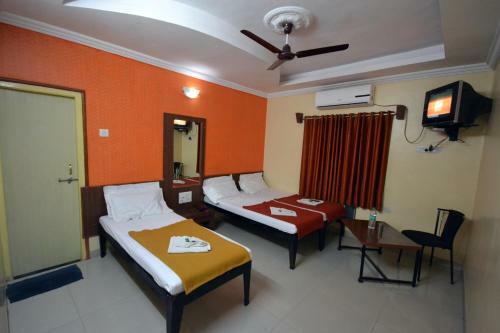 Hotel Madhava