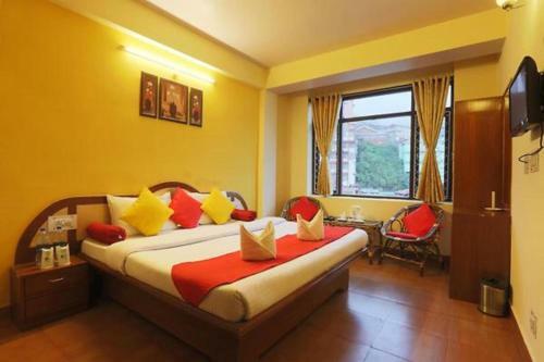 Hotel Harmony Purple Mall Road