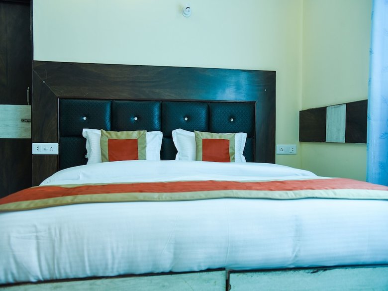 Hotel Oyo 12850 The Nest