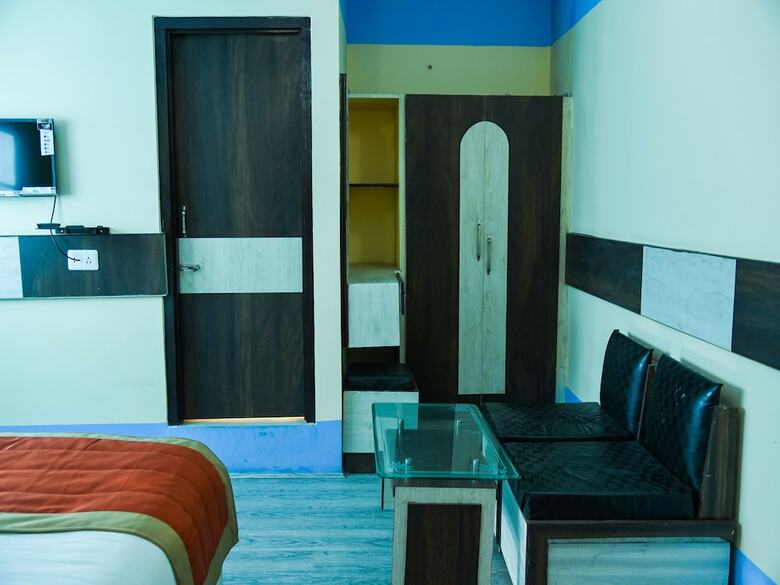 Hotel Oyo 12850 The Nest