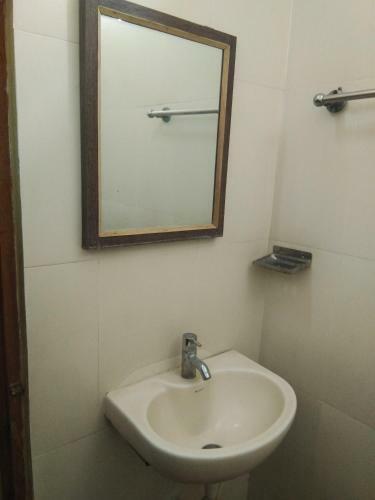 Hotel Sri Saraswathi Lodge