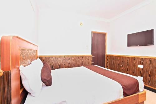 Capital O 8709 Hotel Rain Forest