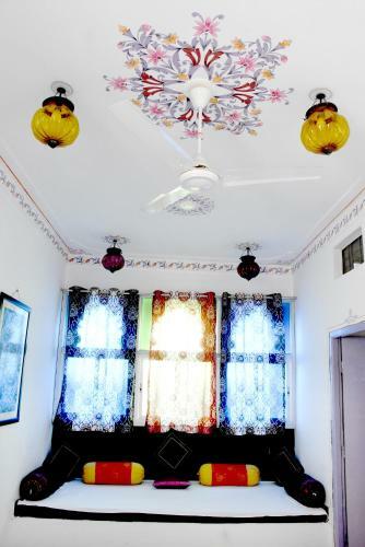 Bansi Niwas