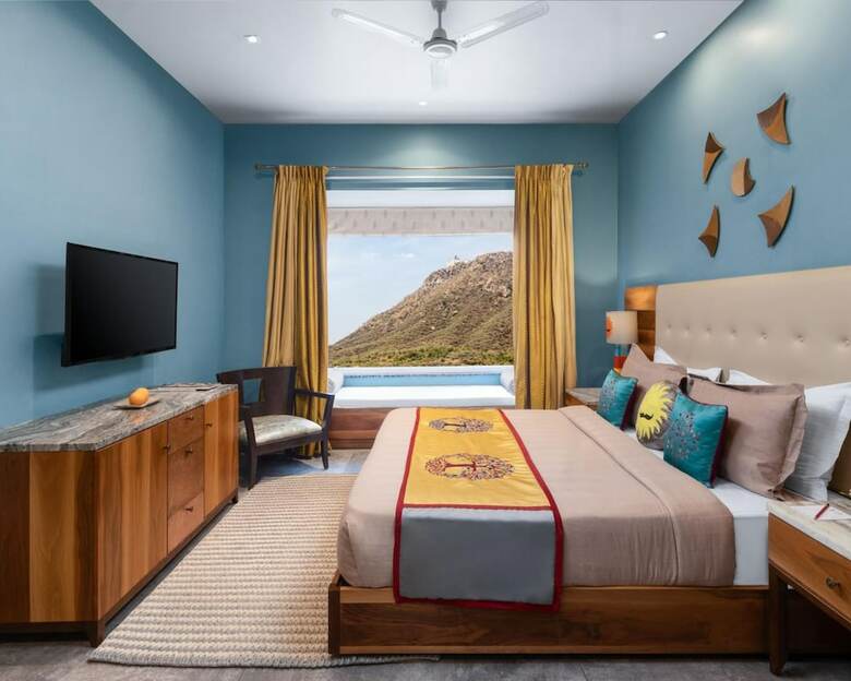 Hotel Justa Sajjangarh Resort & Spa