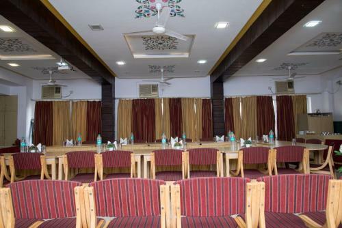 Hotel Gorbandh