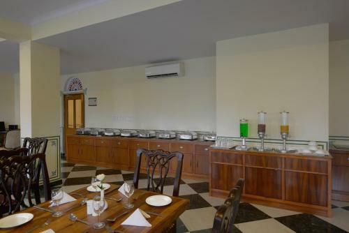 Hotel Aaram Mahal By Pachar Group