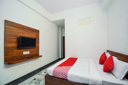 Oyo 23086 Hotel Mayur