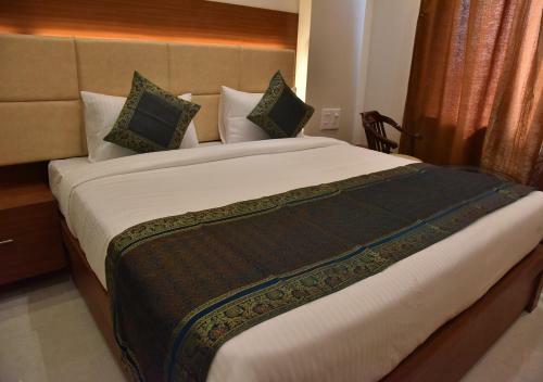 Hotel Rk Grand