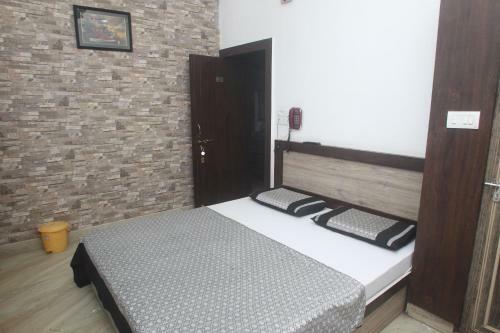 Hostal Alakhnanda Guest House