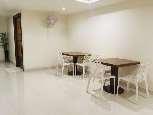Hotel Domineer-athidhi Devo Bhava