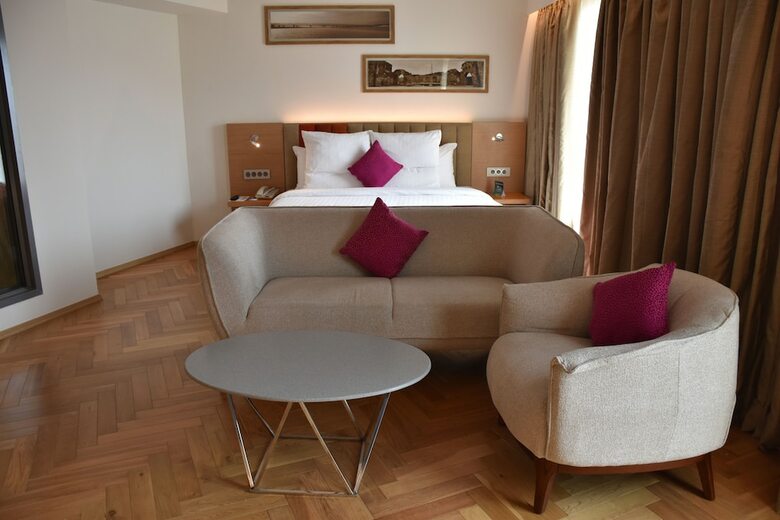 Hotel Novotel Vijayawada Varun