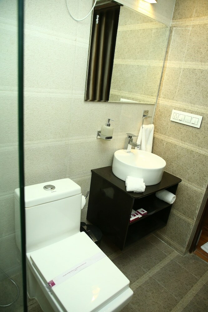 Hotel Anandam Clarks Inn Suites Vrindavan