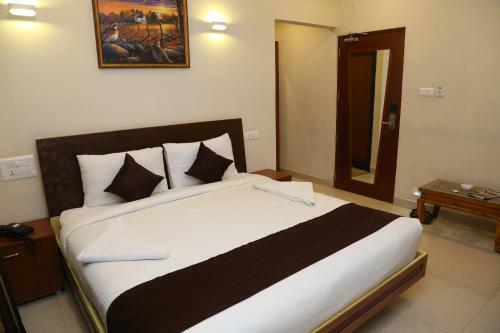 Hotel Skml Grand