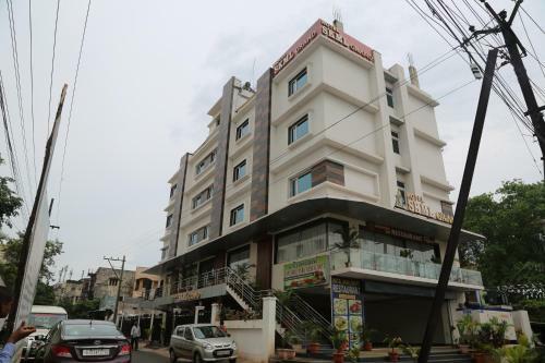 Hotel Skml Grand