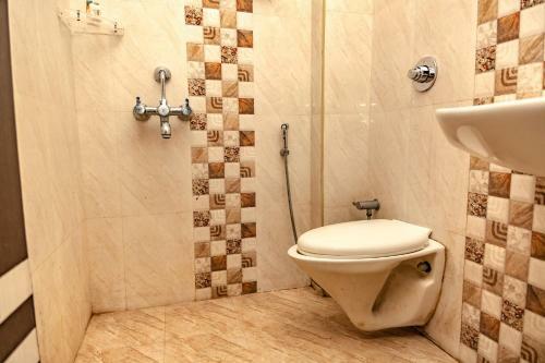 Oyo 9804 Hotel Sr Residency