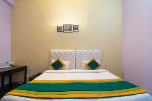 Oyo 9935 Hotel Mango House