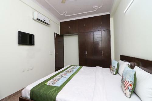 Hotel Oyo 10172 Dhruv Residency