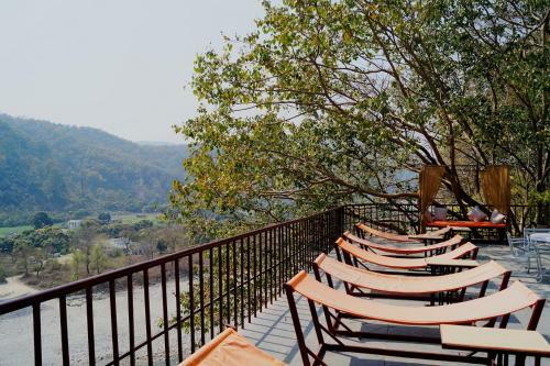 Hotel The Den Corbett Resort
