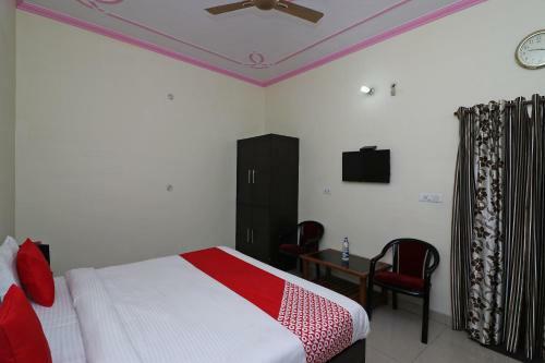 Oyo 14161 Hotel Sachin