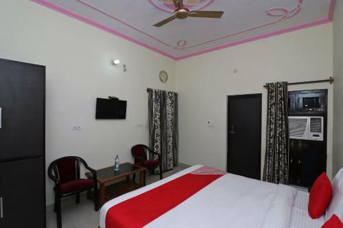 Oyo 14161 Hotel Sachin