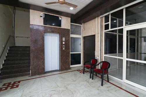 Oyo 14161 Hotel Sachin