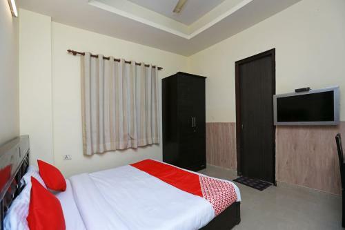 Hotel Oyo 11925 Krishna 26