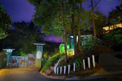 Hotel Adithya Nature Resort & Spa