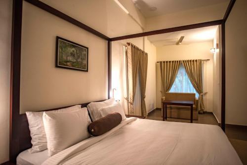 Hotel Abad Brookside Wayanad