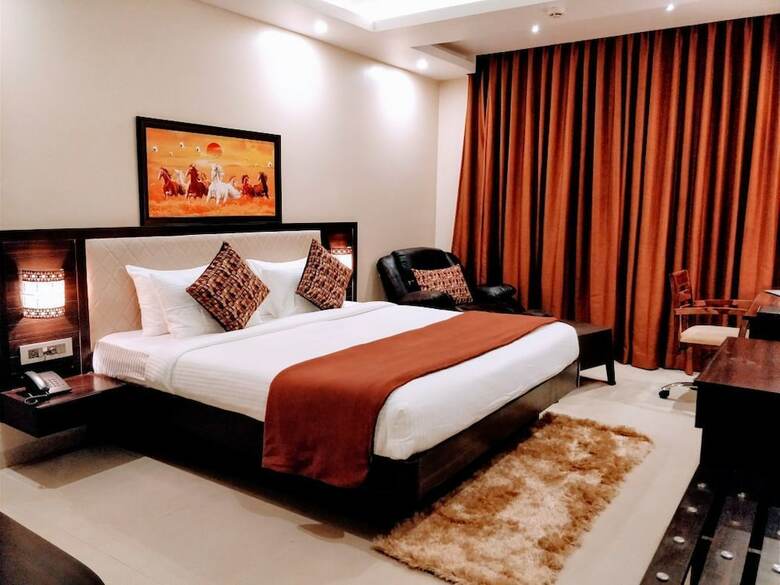 Hotel Golden Plateau