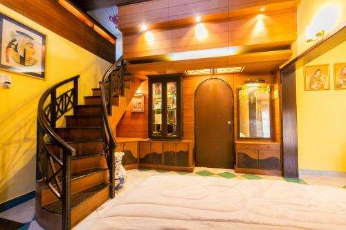 4bhk Luxurious Villa