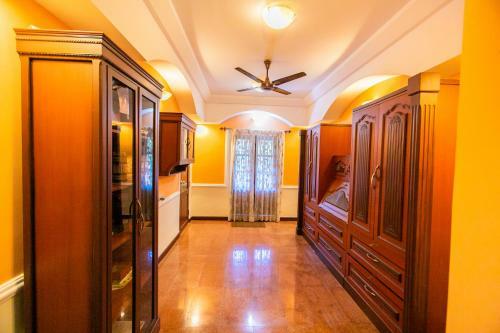 4bhk Luxurious Villa