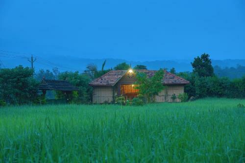 Hotel Koomankolly Resort