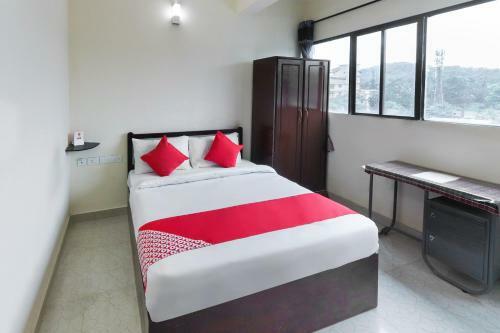 Hotel Oyo 49244 Green Castle Residency