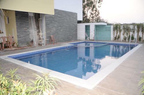 Hotel Emerald Dove
