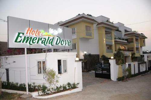 Hotel Emerald Dove