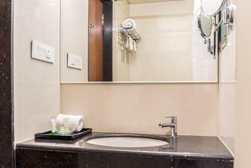 Hotel Treebo Tryst Grand Emerald