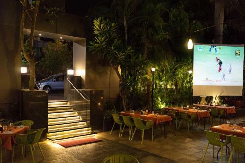 Hotel Treebo Tryst Grand Emerald