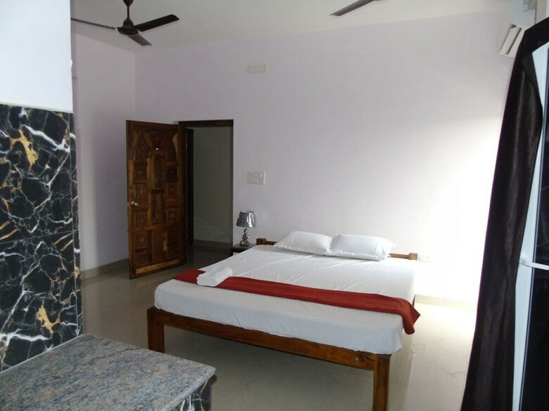 Bed & Breakfast Badrinath House