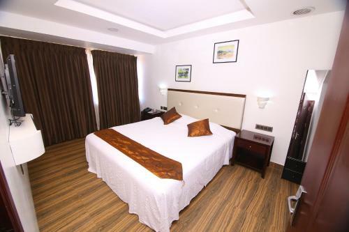 Kga Elite Continental Hotel