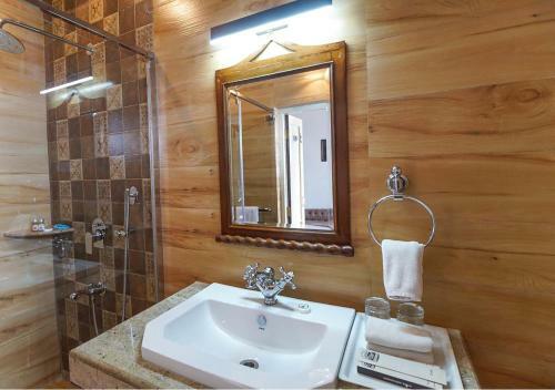 Cochrane Place Hotel