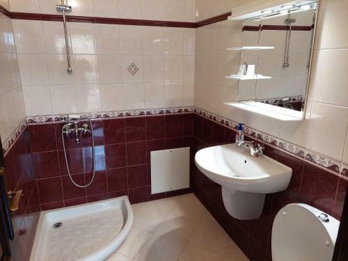 Hostal Guest Rooms Cheshmata
