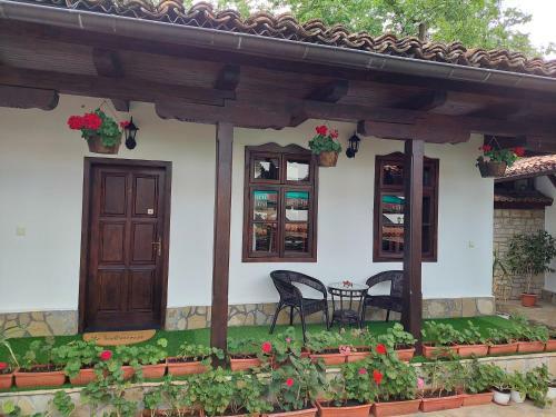 Hostal Guest Rooms Cheshmata