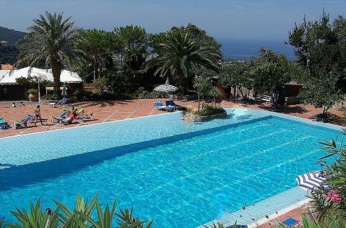 Arola-preazzano Villa Sleeps 4 Pool Wifi