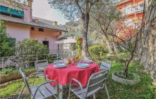 Two-bedroom Apartment In Pieve Ligure