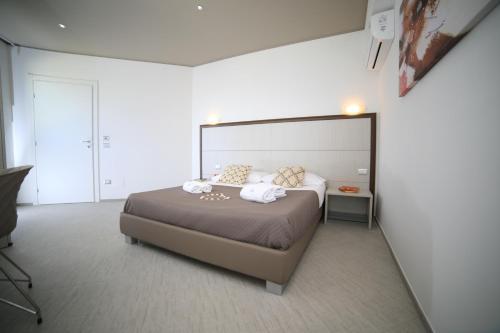 B&B Edonic