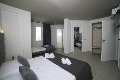 B&B Edonic