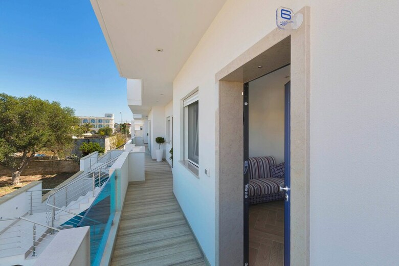 Absolute Suite Apartments